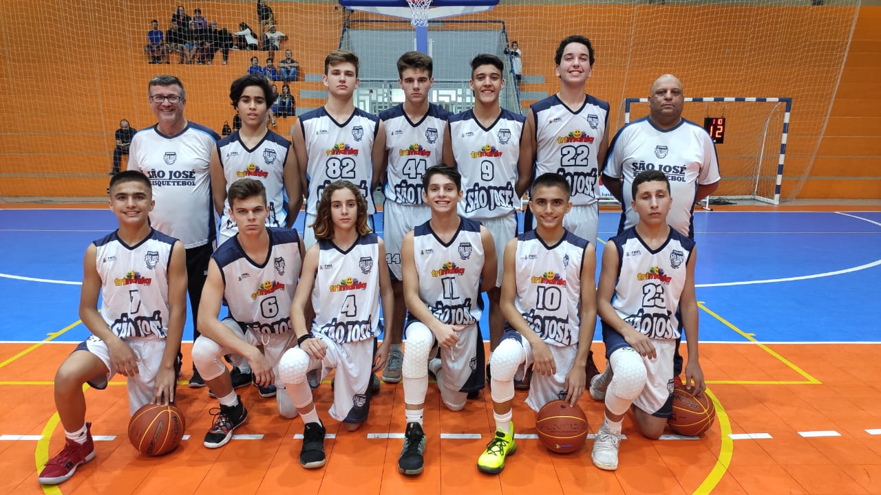 Basquete do Colégio São José disputa o estadual em quatro categorias