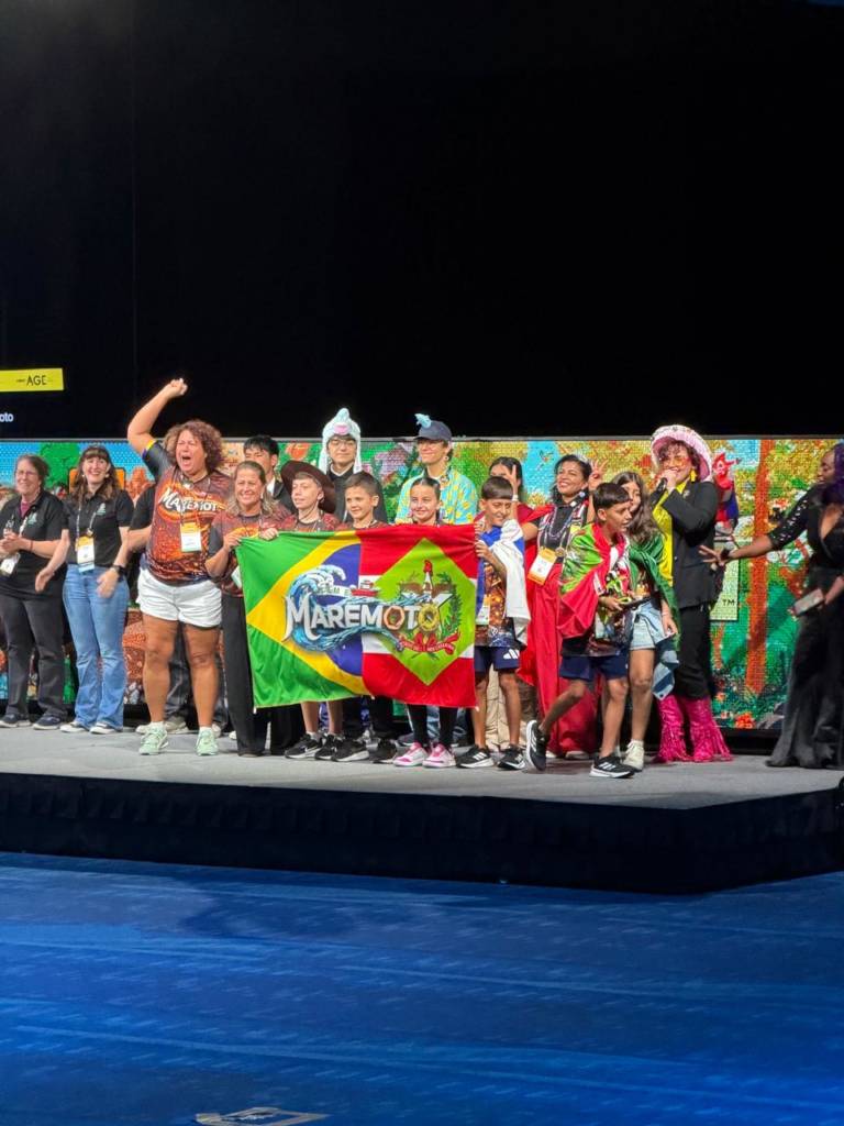 Equipe Maremoto conquista o Core Values Award e emociona com valores além da robótica.
